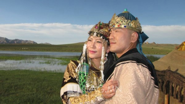 “Ану хатан” түүхэн уран сайхны киноны зураг авалтын үеийн фото зурагнууд